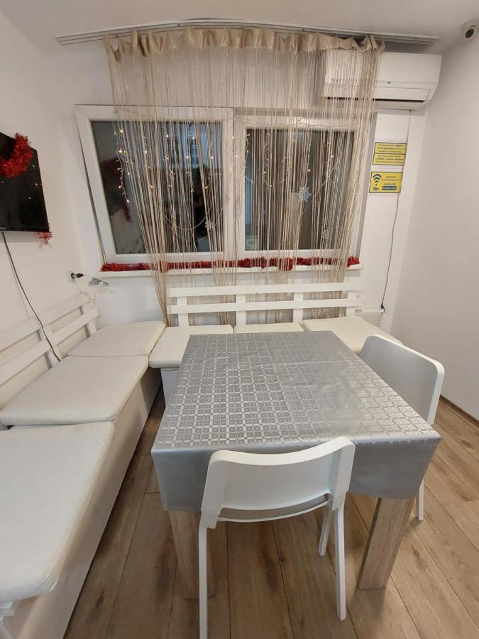 Hostel Inn Downtown Beograd Ngoại thất bức ảnh