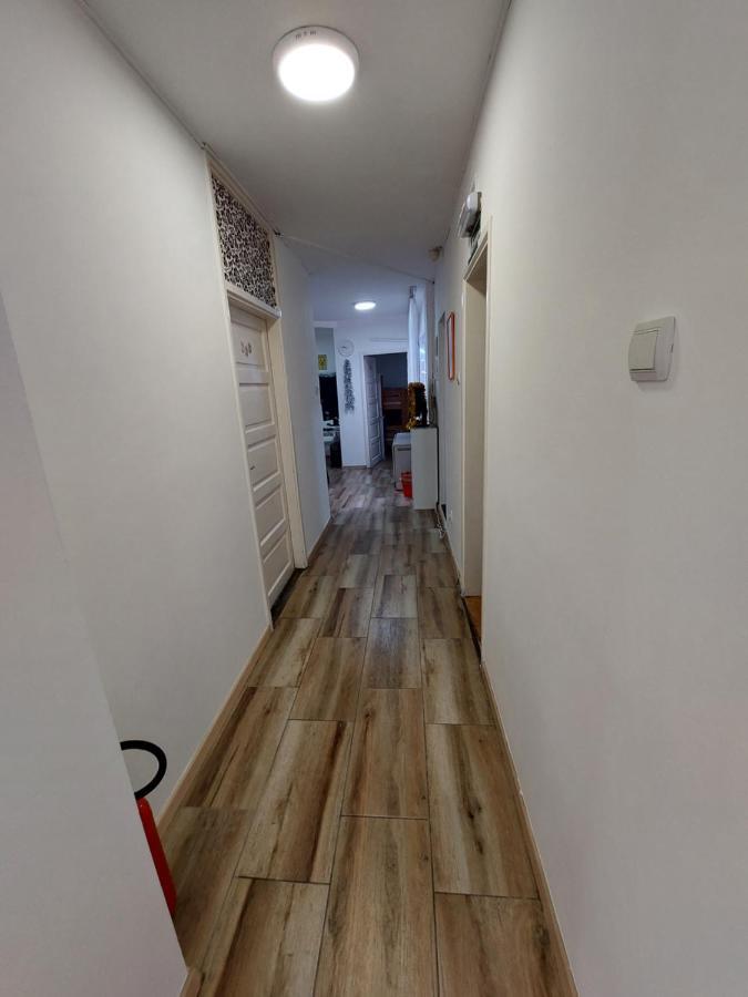 Hostel Inn Downtown Beograd Ngoại thất bức ảnh