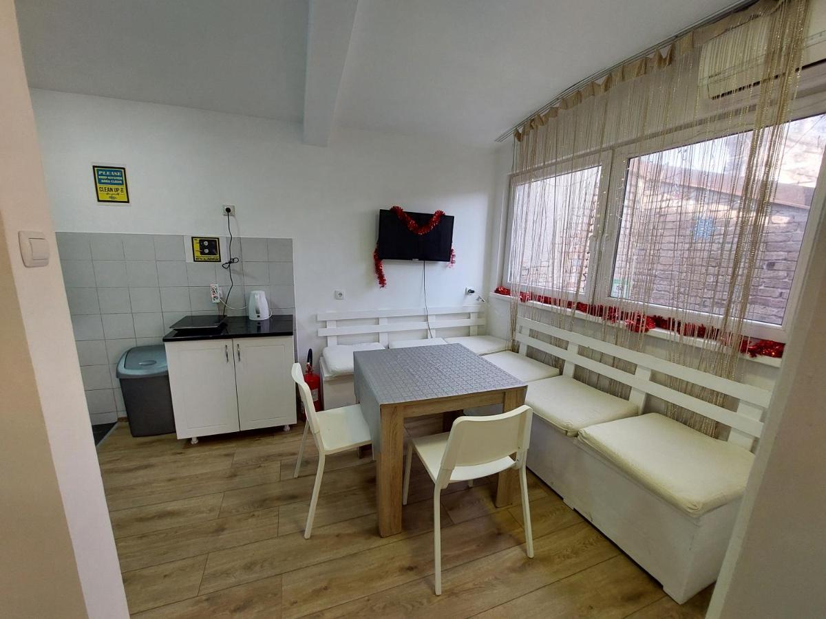 Hostel Inn Downtown Beograd Ngoại thất bức ảnh