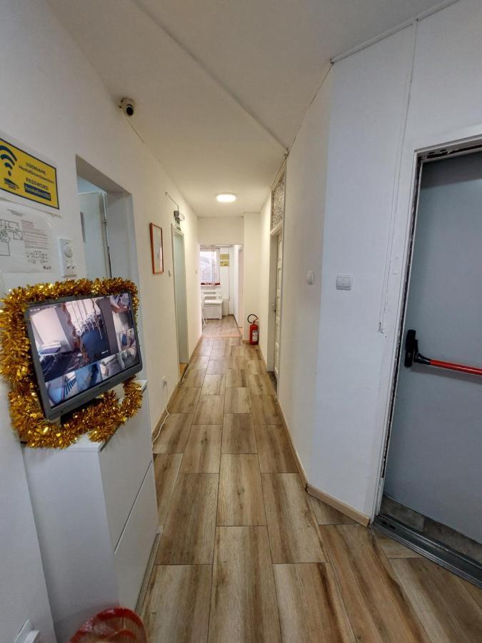 Hostel Inn Downtown Beograd Ngoại thất bức ảnh