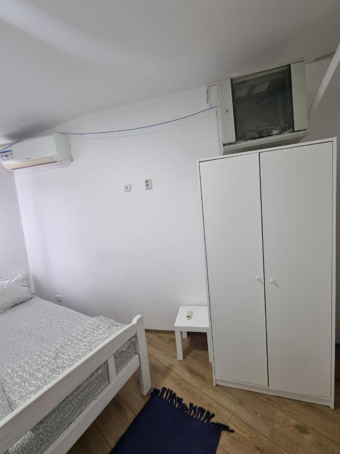 Hostel Inn Downtown Beograd Ngoại thất bức ảnh