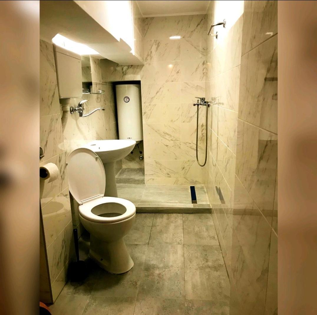 Hostel Inn Downtown Beograd Ngoại thất bức ảnh