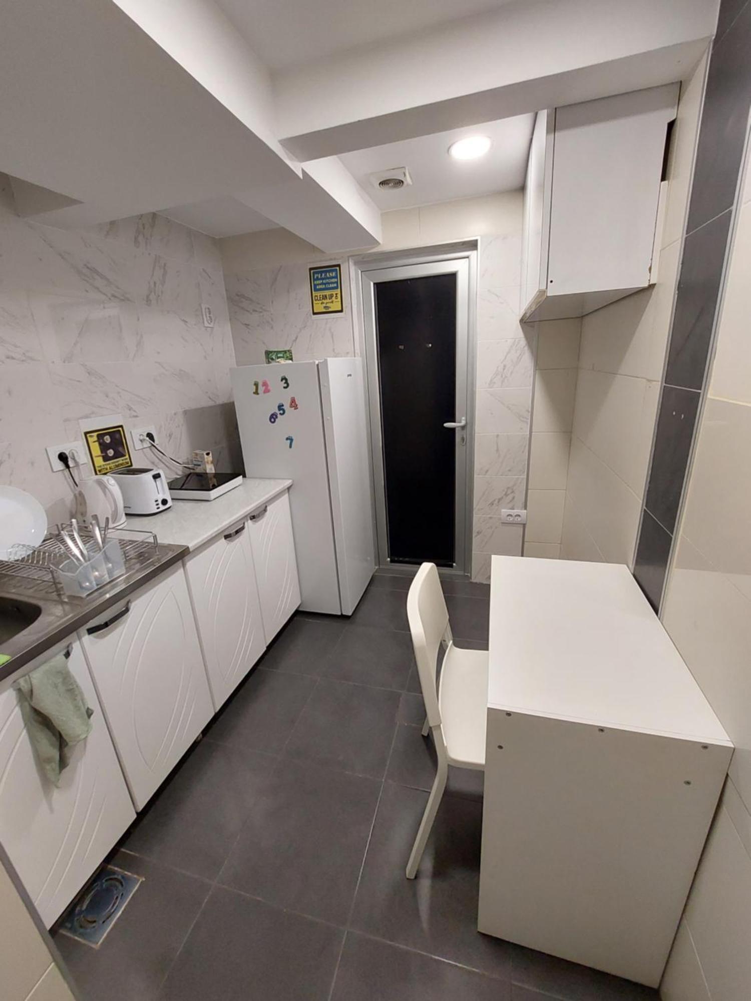 Hostel Inn Downtown Beograd Phòng bức ảnh